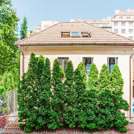 Διαμέρισμα Blueground Rostovska Str Renovated Furnished Prg-19