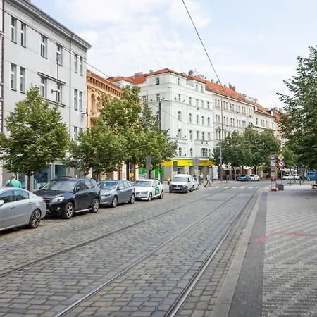 Διαμέρισμα Blueground Rostovska Str Renovated Furnished Prg-19 *